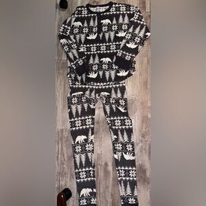 Old Navy thermal henley style top Matching bottoms sz Small